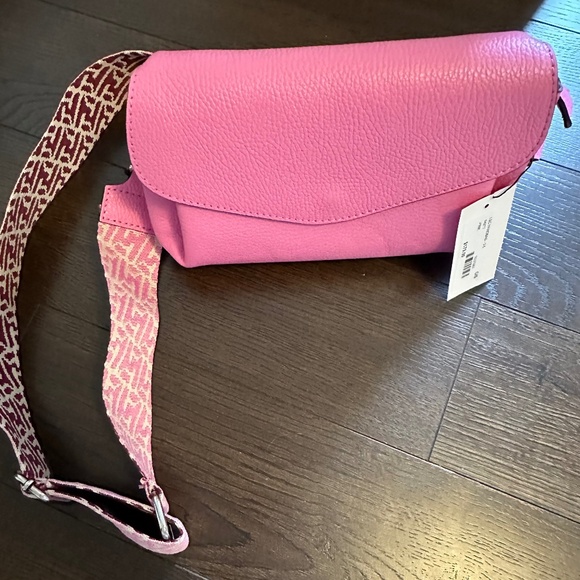 Crossbody leather bag - Picture 5 of 15